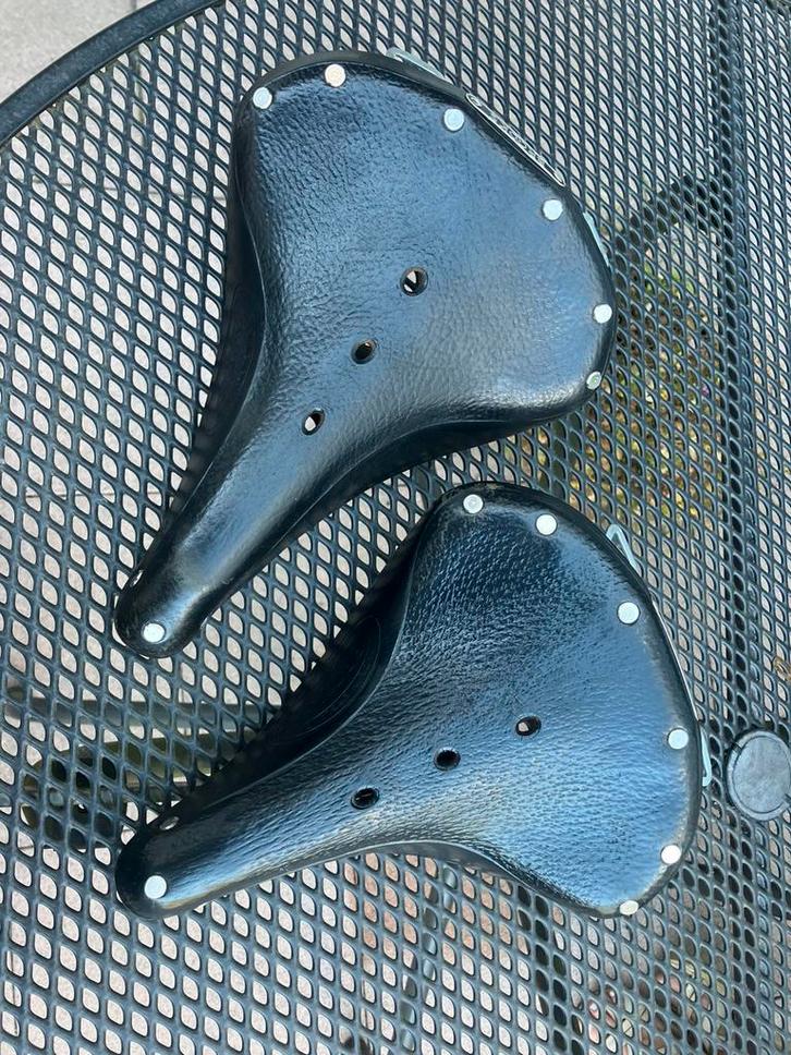 Setje brooks b67 zadels geren en dames model als nieuw, Fietsen en Brommers, Fietsonderdelen, Zo goed als nieuw, Zadel, Verzenden