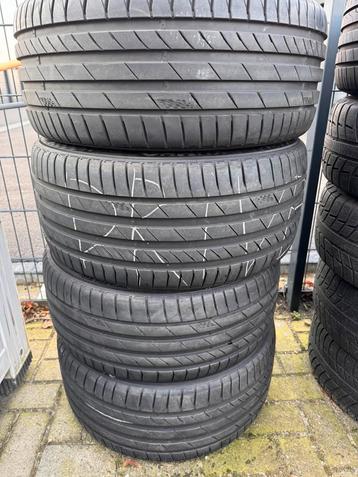 Kumho breedset banden voor 245/40/18 en achter 265/40/18