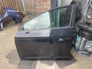 PORTIER LINKS VOOR Seat Leon ST (5FF) (01-2012/08-2020) beschikbaar voor biedingen