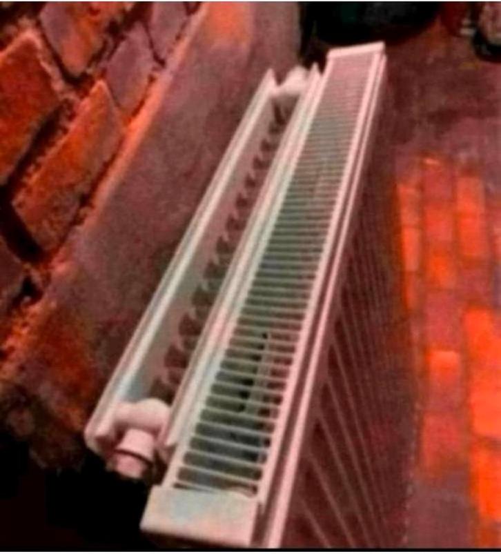 2 radiatoren, Doe-het-zelf en Bouw, Verwarming en Radiatoren, Zo goed als nieuw, Ophalen
