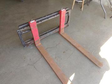 Tablier porte fourche  beschikbaar voor biedingen