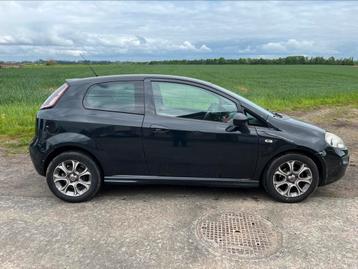 Fiat punto evo, Auto's, Fiat, Voorwielaandrijving, 4 zetels, Stof, Zwart