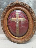 crucifix (+ cadre mouluré bois), Enlèvement