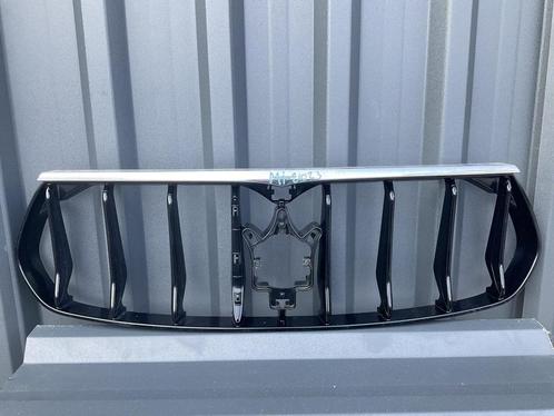 Bumper Grill Maserati Levante LIFT 17- 670091447 Gril Mi-210, Auto-onderdelen, Overige Auto-onderdelen, Gebruikt, 6 maanden garantie