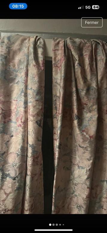 Rideaux/tentures  à fleurs  très décoratif beschikbaar voor biedingen