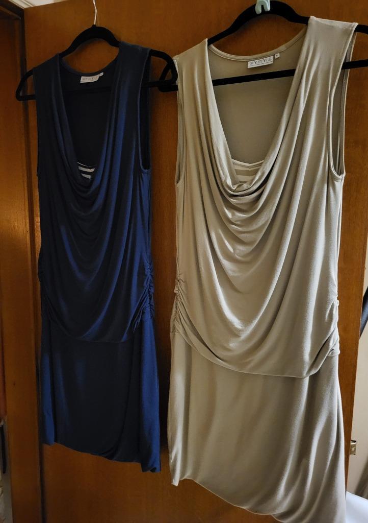 Kleed SPLINTERNIEUW : 1Donkerblauw + 1 Ecru MT : MT / M / L, Kleding | Dames, Jurken, Nieuw, Beige, Ophalen of Verzenden