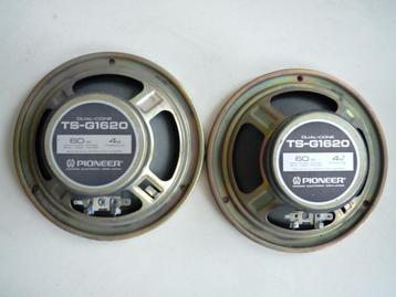 2 Pioneer 60 watt autoluidsprekers beschikbaar voor biedingen