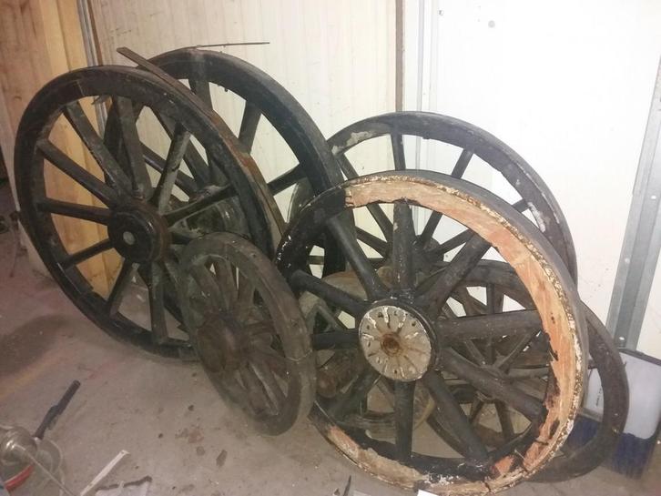 Plusieurs roues en bois différente taille, Antiquités & Art, Curiosités & Brocante, Enlèvement ou Envoi