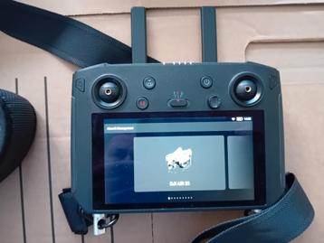 DJI  Smartcontroller  ( mavic 2, mavic air 2, air2s ph 4 v2) beschikbaar voor biedingen