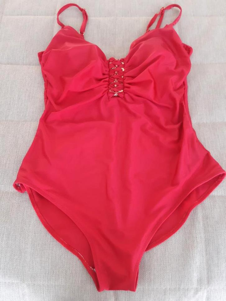 Badpak GOTTEX Maat 44., Kleding | Dames, Badmode en Zwemkleding, Zo goed als nieuw, Badpak, Rood, Ophalen of Verzenden