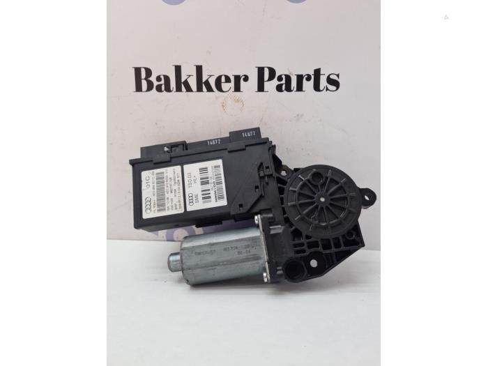 Moteur de vitre portière d'un Audi A8, Autos : Pièces & Accessoires, Carrosserie & Tôlerie, Audi, Utilisé, 3 mois de garantie