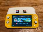 Nintendo Switch Lite + 2 games, Ophalen of Verzenden, Zo goed als nieuw
