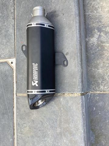 Akrapovic uitlaat honda Forza 350 nieuw beschikbaar voor biedingen