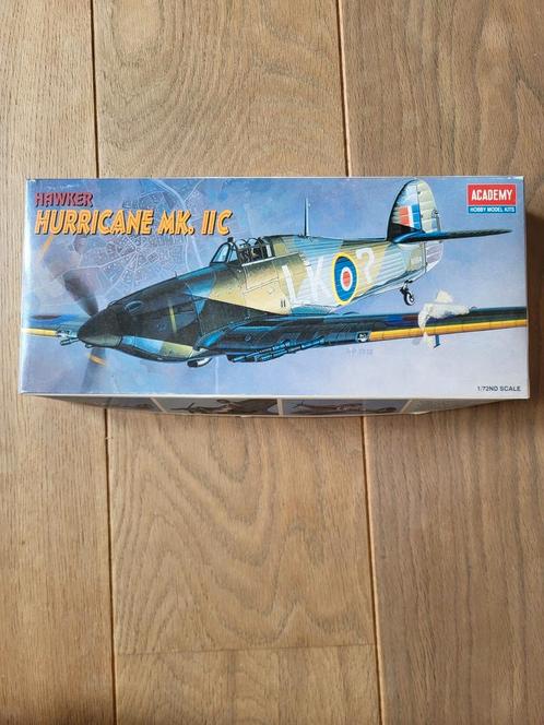 ACADEMY Hawker Hurricane MK. IIC 1/72, Hobby en Vrije tijd, Modelbouw | Vliegtuigen en Helikopters, Zo goed als nieuw, Vliegtuig