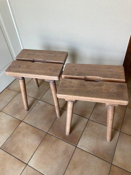 2 stevige krukjes, Huis en Inrichting, Krukjes, Gebruikt, Hout, Ophalen