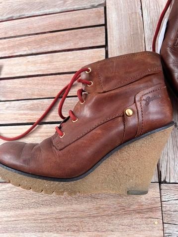 Schoenen met hak van Guess beschikbaar voor biedingen