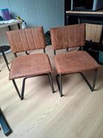 Twee bruine stoelen, Huis en Inrichting, Ophalen, Zo goed als nieuw, Leer, Twee