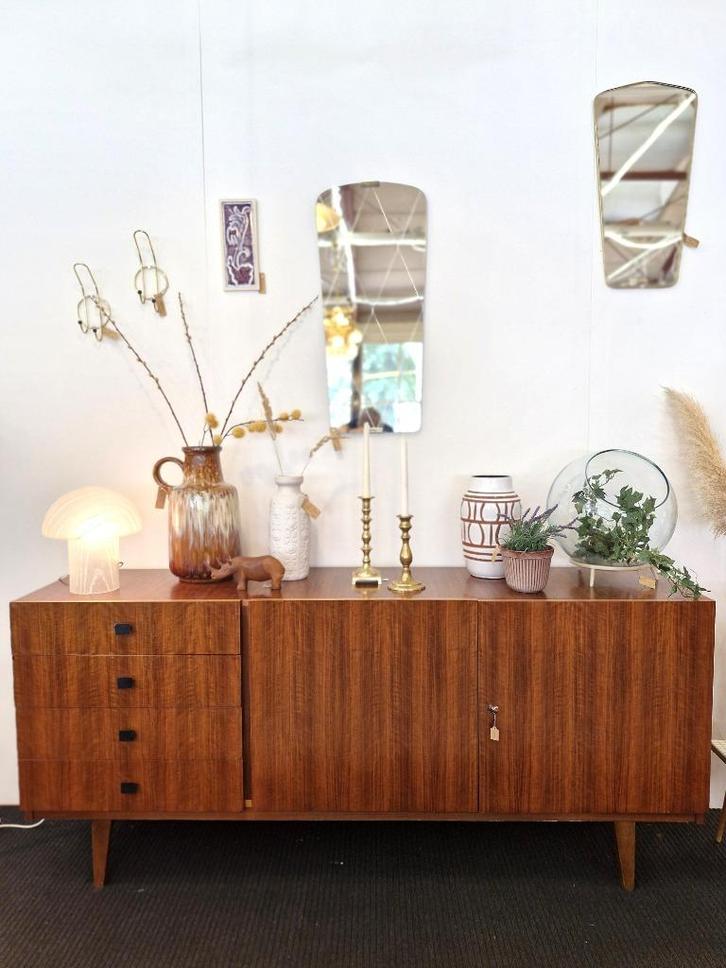Vintage sideboard / dressoir teak zwarte greepjes, Huis en Inrichting, Kasten | Wandmeubels, Gebruikt, Ophalen