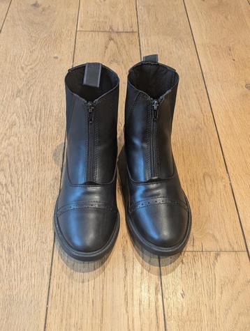 Jodhpurs zwart met ritssluiting maat 38 beschikbaar voor biedingen