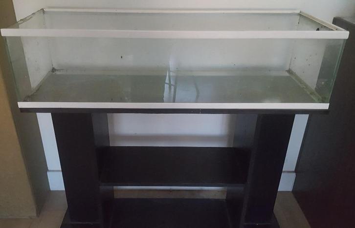 Aquarium 80x30x35 met meubel zonder toebehoren, Dieren en Toebehoren, Vissen | Aquaria en Toebehoren, Gebruikt, Leeg aquarium