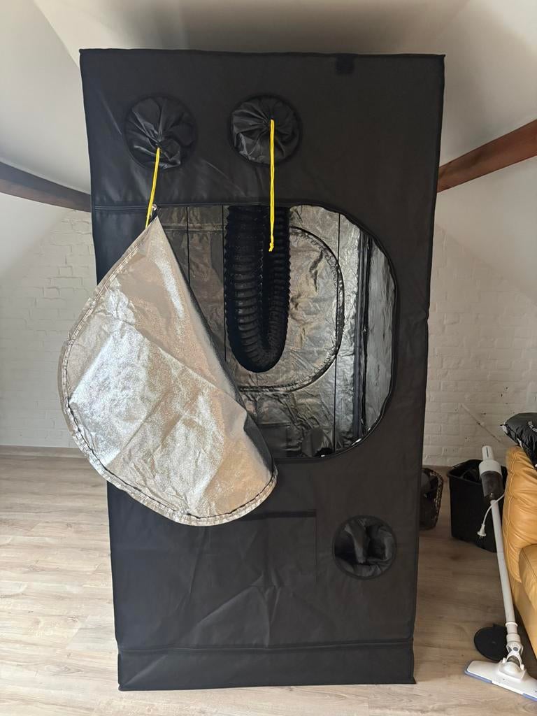 Chambre de culture neuve avec materiel, Enlèvement