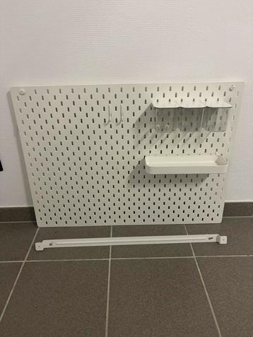 Panneau perforé SKADIS rangement bureau atelier + accessoire beschikbaar voor biedingen