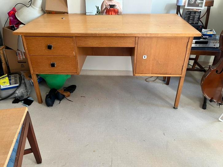 Antieke Bureau gratis, Antiek en Kunst, Antiek | Kantoor en Zakelijk, Ophalen
