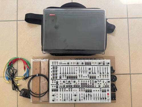Intellijel Cascadia Semi-Modular/Eurorack Bundle, Muziek en Instrumenten, Overige Muziek en Instrumenten, Gebruikt, Ophalen of Verzenden