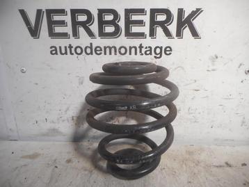 RESSORT DE SUSPENSION ARRIERE Astra F (53 / 54 / 58 / 59), Utilisé, Opel