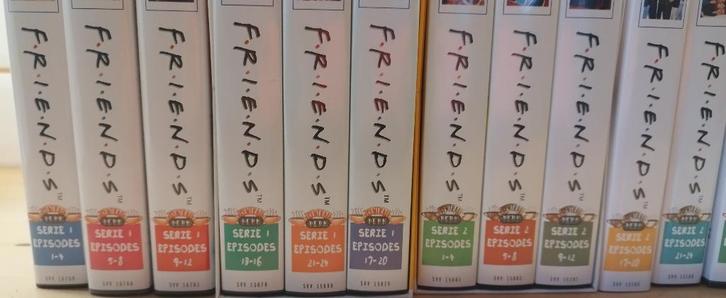 dvd et cassettes, Cd's en Dvd's, Cassettebandjes, Nieuw in verpakking, Origineel, Overige genres, 2 t/m 25 bandjes, Met bewaardoos, rek of koffer