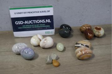 Verzameling Onyx eieren en Stenen beschikbaar voor biedingen