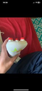 Crampons neuves taille 44, Sport en Fitness, Ophalen, Zo goed als nieuw