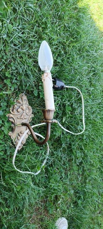 vintage wandlampje beschikbaar voor biedingen