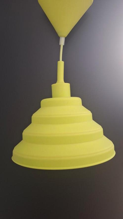 Lampe suspendue moderne vert citron, Maison & Meubles, Lampes | Suspensions, Comme neuf, Enlèvement ou Envoi