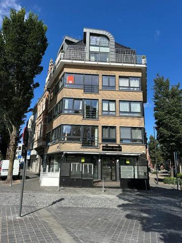 Appartement op het Sint-Petrus en Paulusplein beschikbaar voor biedingen