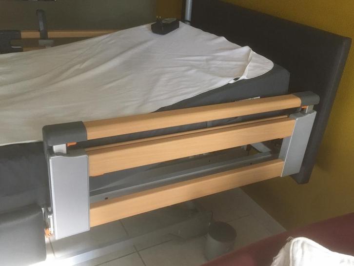 Ziekenhuisbed, Diversen, Verpleegmiddelen, Ophalen