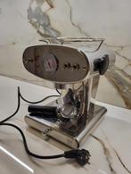 Illy Francis X1 Espresso koffiezet, Elektronische apparatuur, Koffiezetapparaten, 2 tot 4 kopjes, Gebruikt, Afneembaar waterreservoir