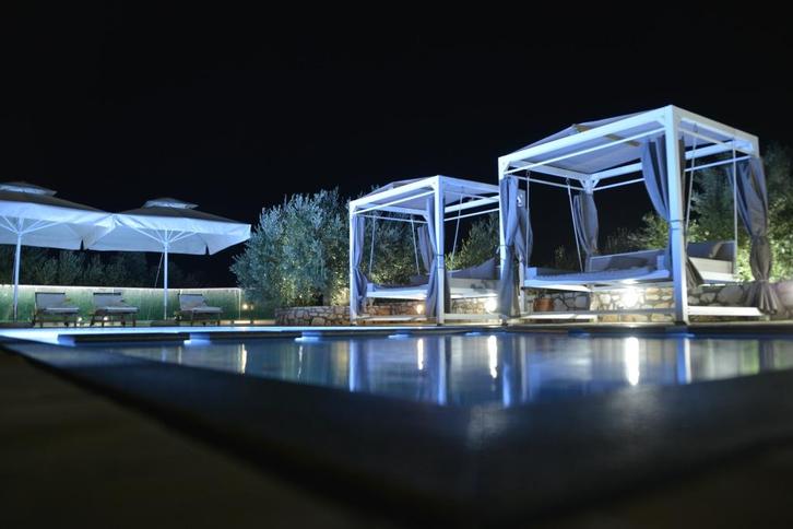 BELLAVIA'S RESIDENCE (met zoutwaterzwembad)., Vakantie, Vakantiehuizen | Griekenland, Appartement, Landelijk, Aan zee, In bergen of heuvels