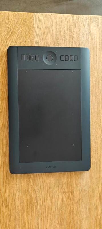 Wacom Intuos Pro Medium PTH-651, Enlèvement ou Envoi, Utilisé, Filaire, Wacom