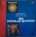 Single Sir Douglas Quintet Mendocino/She's about  a mover, Enlèvement ou Envoi, Single, Utilisé, Pop