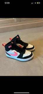 Nike Kids Court Borough Mid2, Enfants & Bébés, Vêtements enfant | Chaussures & Chaussettes, Enlèvement ou Envoi, Comme neuf