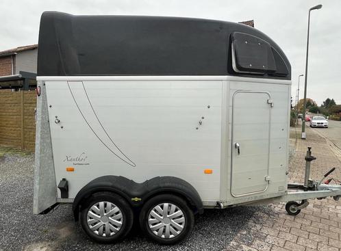 Humbaur Xanthos 2 p zadelkamer 2018 full alu, Dieren en Toebehoren, Paarden en Pony's | Trailers en Aanhangwagens, Gebruikt, 2-paards trailer