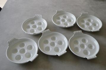 plats à escargots beschikbaar voor biedingen