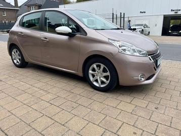 Peugeot 208 1.2vti 27000 km Automaat beschikbaar voor biedingen