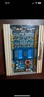 Autoversterker voor de boxen 560w RMS Zeer goede kwaliteit, Autos : Divers, Autoradios, Enlèvement, Comme neuf