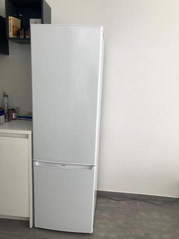 Koelkast met vriezer PROLINE PLC264WH (zo goed als nieuw) beschikbaar voor biedingen