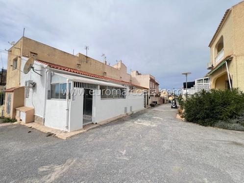 REF.4417 Charmante maison d'angle à La Marina, Immo, Étranger, Espagne, Maison d'habitation, Ville