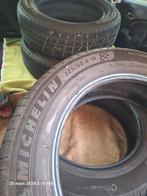 Pneus Michelin 225/60 R18 + roue de secours, Autos : Pièces & Accessoires, Pneu(s), Enlèvement