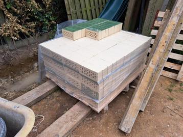 256 groene geglazuurde bakstenen (Pearl Tahiti SP EF) beschikbaar voor biedingen