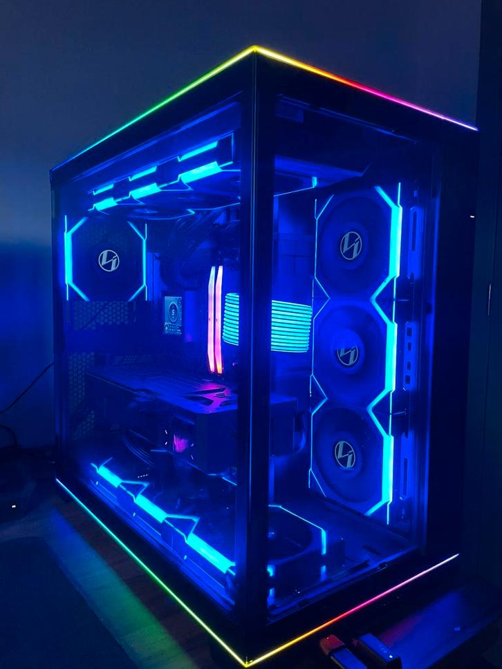 HIGH END 5070TI /  Ryzen 7 9800x3d GAMING PC, Computers en Software, Desktop Pc's, Zo goed als nieuw, SSD, 32 GB, Gaming, Ophalen